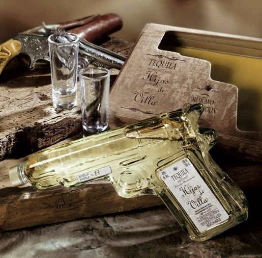 Hijos De Villa Reposado Pistol 200ml + 2 Shot Glasses Gift Pack